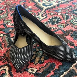 Rothy's high point Black Pointed Low Block Heel - 9